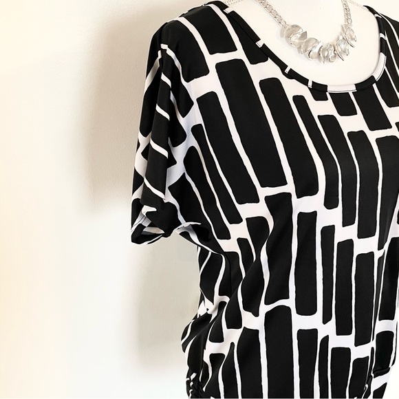 AB STUDIO Women’s Dolman Short Sleeve Top - Picture 9 of 13